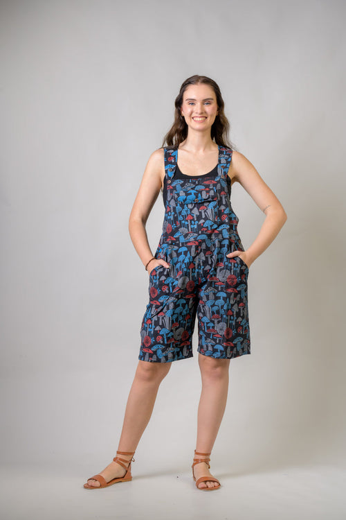 Rhea Mushroom Spots Short Jumper Black / Small